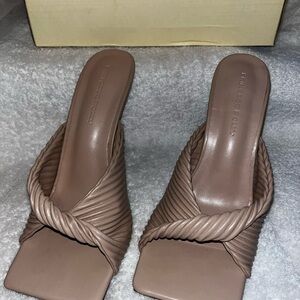 Princess Polly Sandstone Cortes Heels